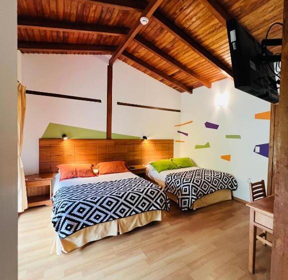 컴포트 트리플 룸, Mama Tungu Hostel