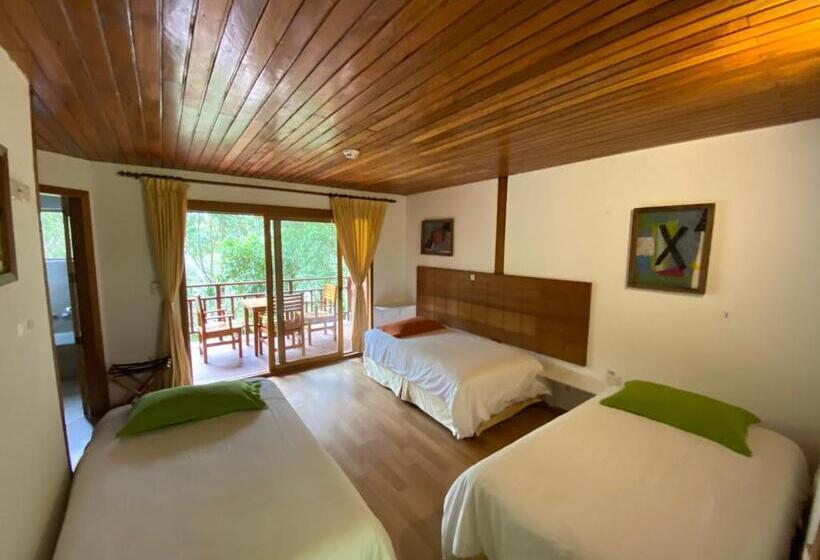 공동 객실, Mama Tungu Hostel