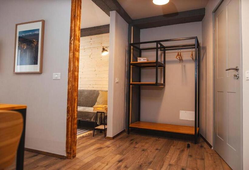 غرفة سوبيريور ثلاثية, Casa Hintz Transilvania