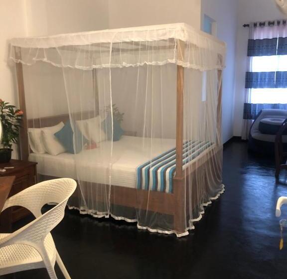 Standard-huone Parveke, Hiriketiya New Radiant House