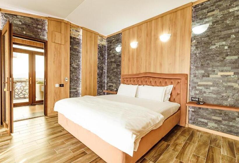 スタンダードルーム, L’invidia