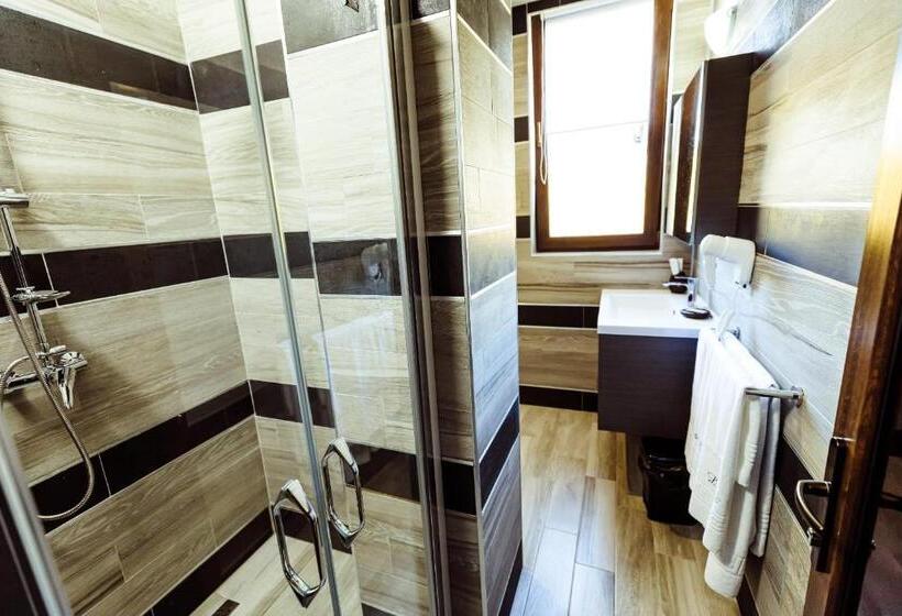 1ベッドルームアパートメント, L’invidia