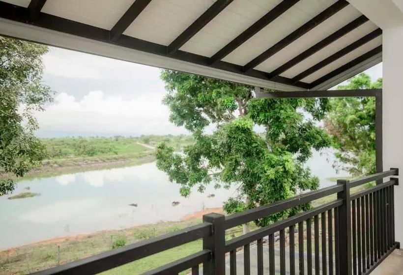 Superior-huone, Birds Resort Hambantota