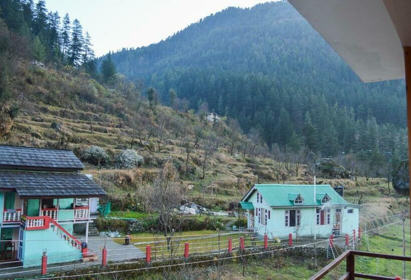 Номер Стандарт Вид на Горы, The Hillside