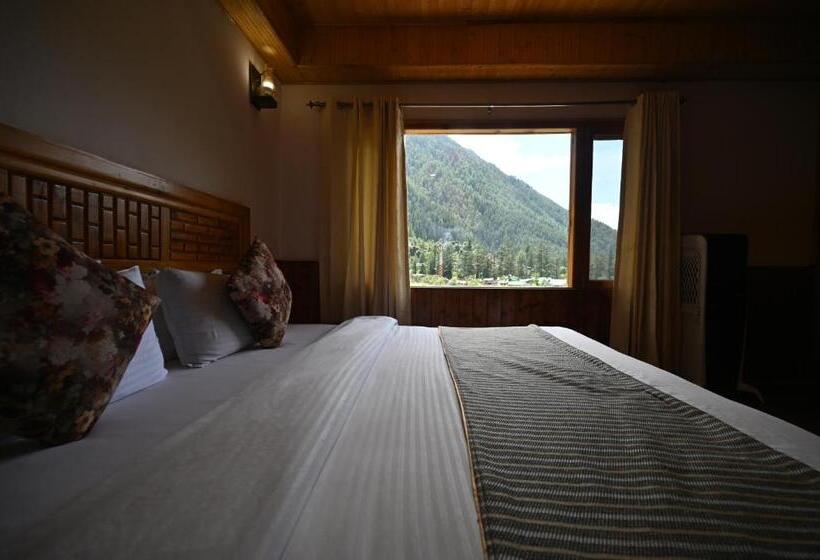 Номер Стандарт Вид на Горы, The Hillside