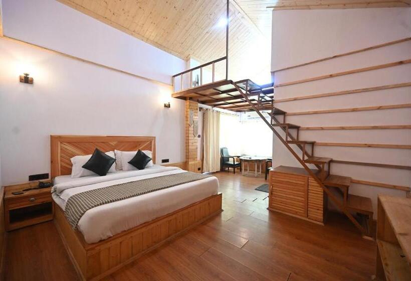 Семейный Номер Вид на Горы, The Hillside