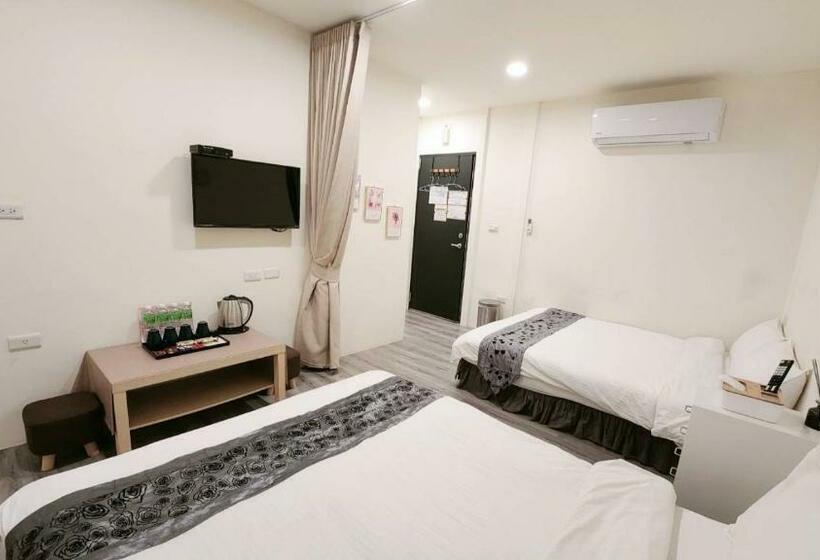 اتاق استاندارد چهار تخته, Stay If You Wish Homestay