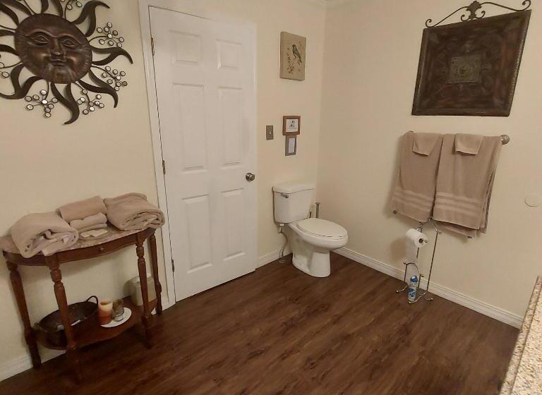 패밀리 룸, Serenity Hill Bed And Breakfast