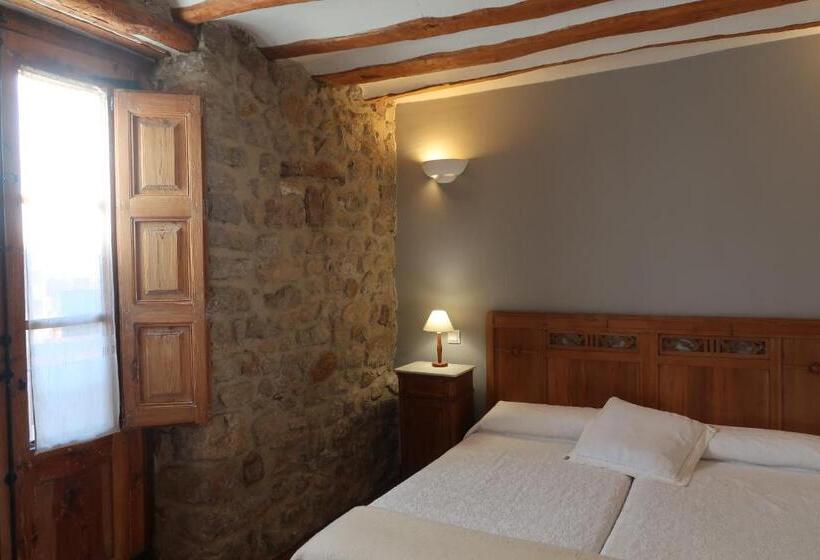 غرفة قياسية ثلاثية, Casa Barría