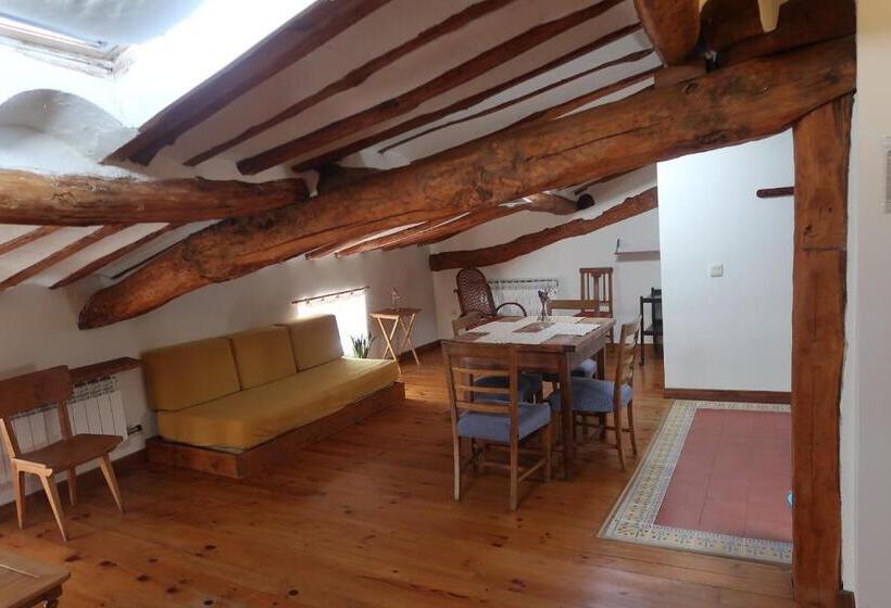 Студия Стандарт, Casa Barría