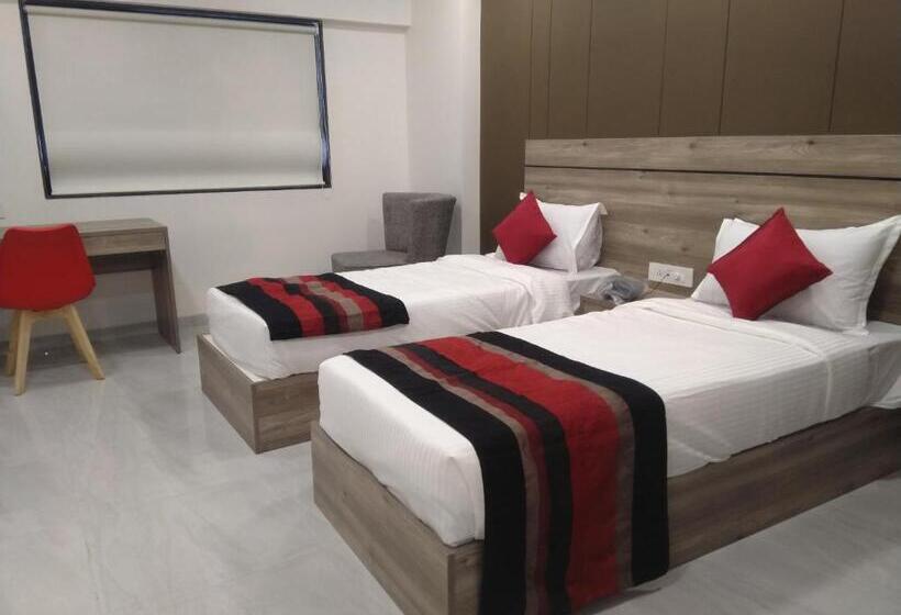 Deluxe Room, Indus Inn