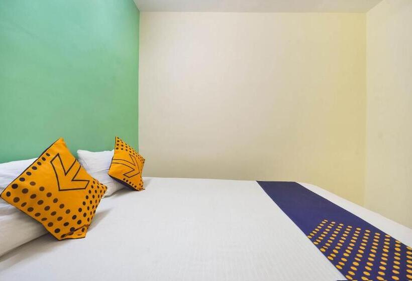 Quarto Triplo Clássico, Spot On 77128 Siva Residency