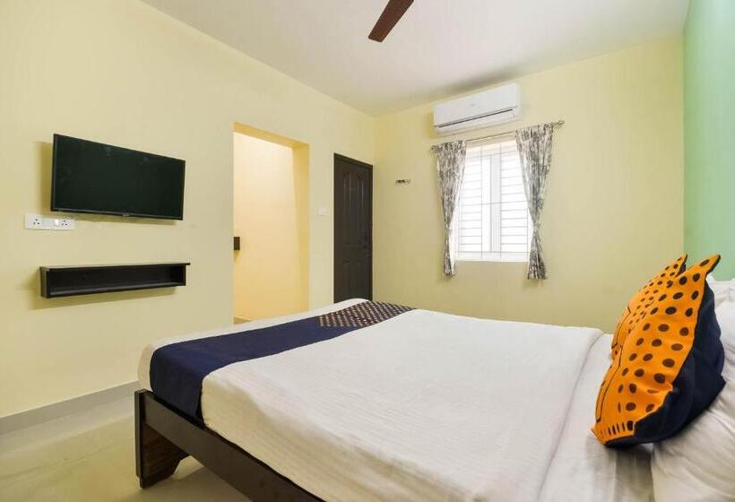 Quarto Triplo Clássico, Spot On 77128 Siva Residency