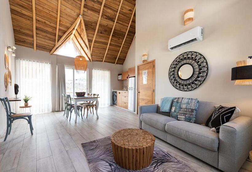 آپارتمان 1 خوابه با چشمانداز استخر, Takuma Boutik