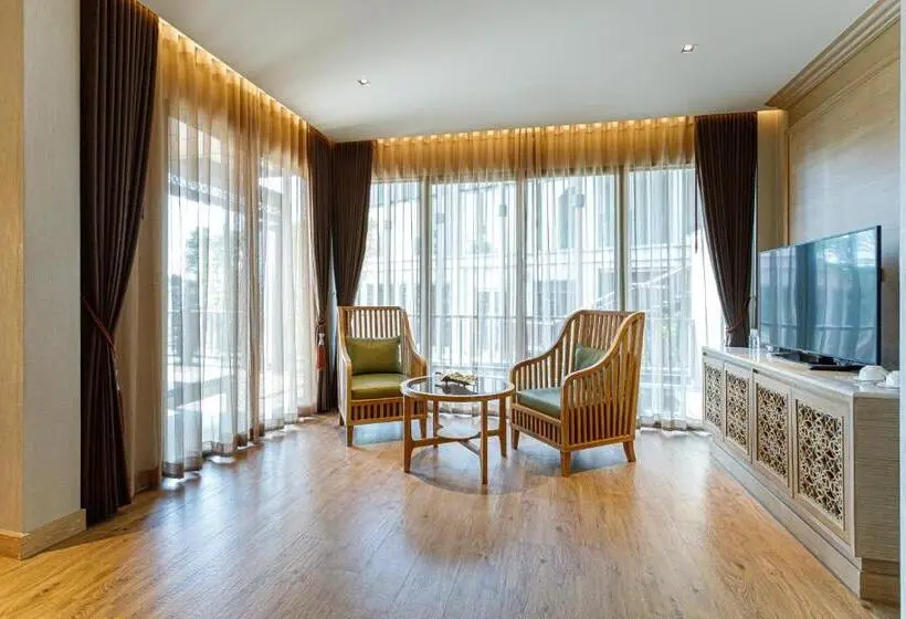 Suite with Pool, W1bangkoknoi