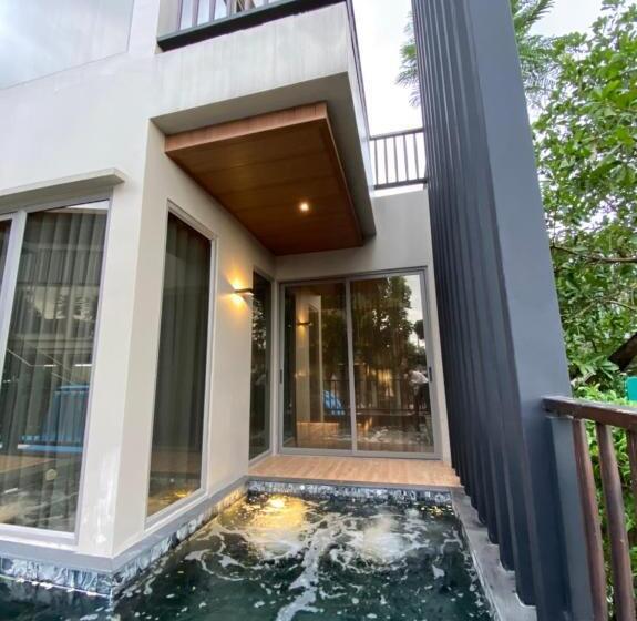 Люкс с Бассейном, W1bangkoknoi