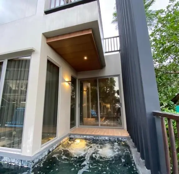 Suite with Pool, W1bangkoknoi