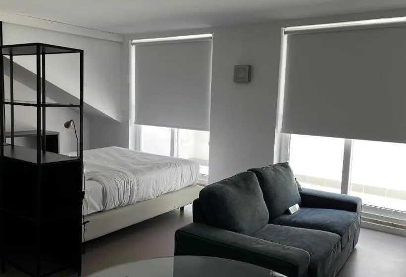 استودیو استاندارد با بالکن, Oscar Concept Apartments