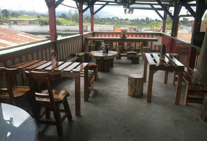 Четырехместный Номер Стандарт Вид на Сад, Aroma Cafetera