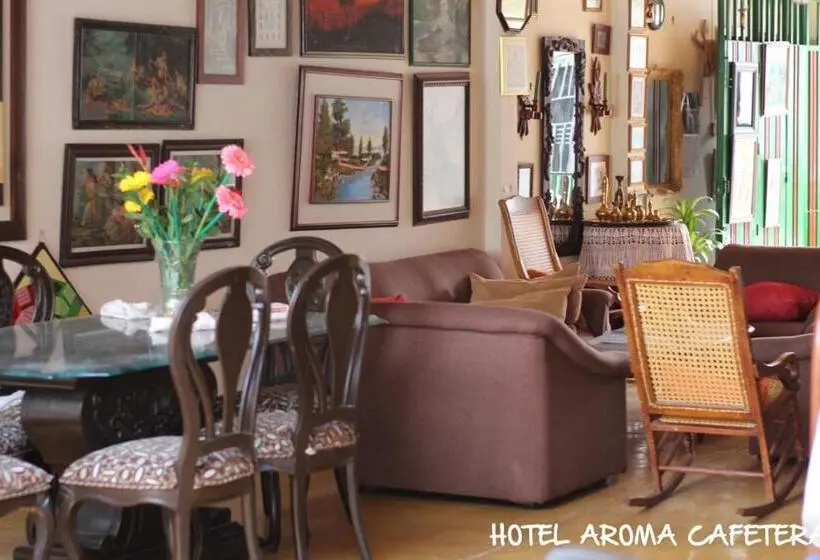スタンダードトリプルルーム, Aroma Cafetera
