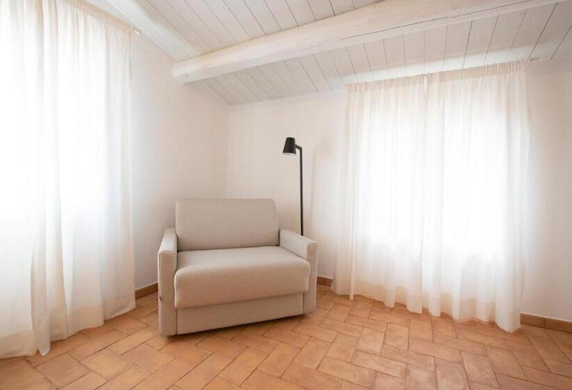 デラックススイート, Agriturismo Torre Del Marino