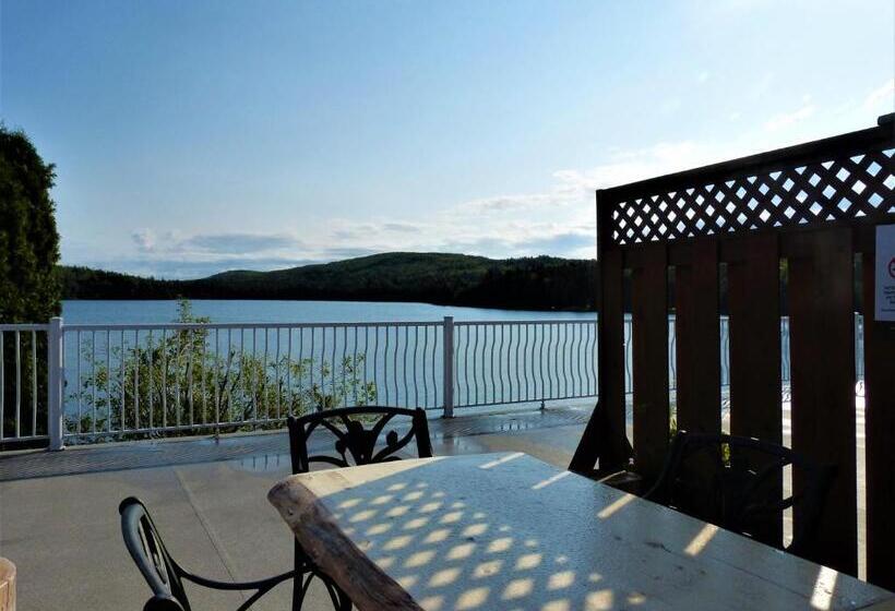 4인용 스탠다드 룸, Auberge Du Lac Malcom