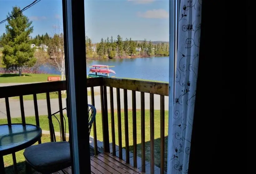 バルコニー付きスタンダードルーム, Auberge Du Lac Malcom