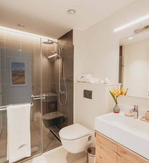 1 Bedroom Penthouse Apartment, Domaine De Grand Baie