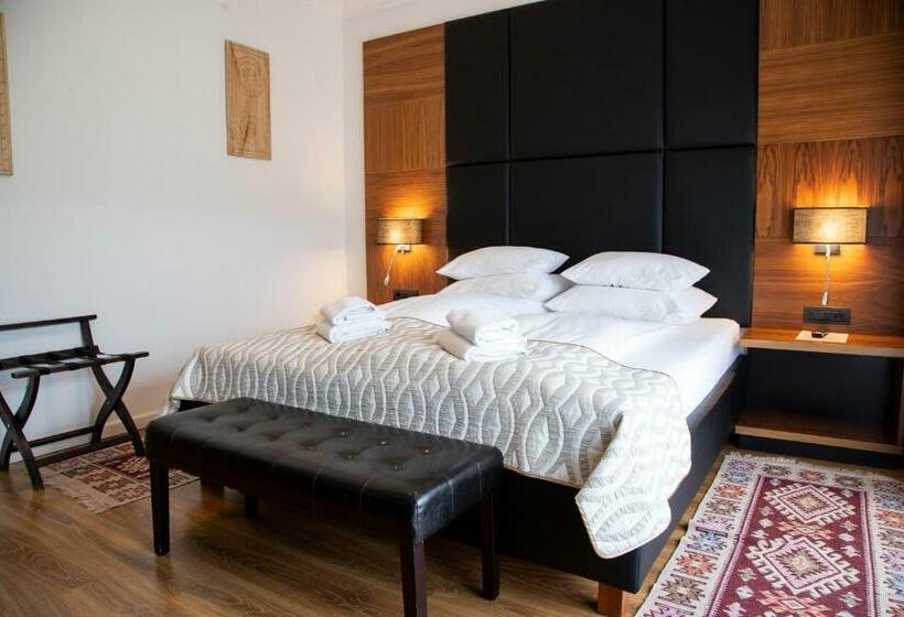 Номер Стандарт с Балконом, Mirage Resort & Spa