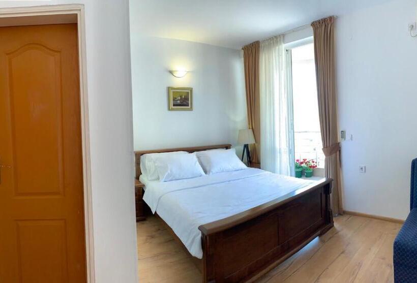 Triple Room Sea View, Guest House Villa Slavica