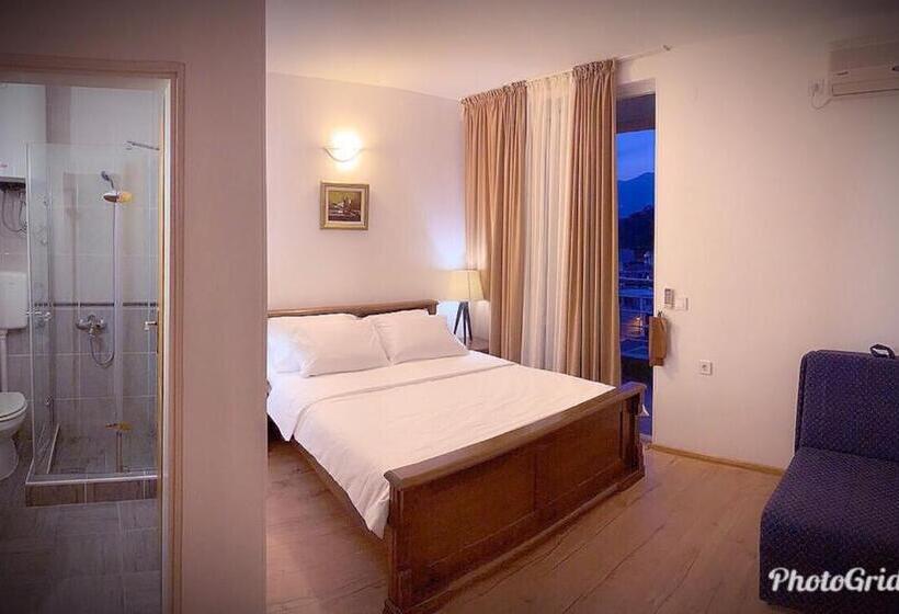 Triple Room Sea View, Guest House Villa Slavica