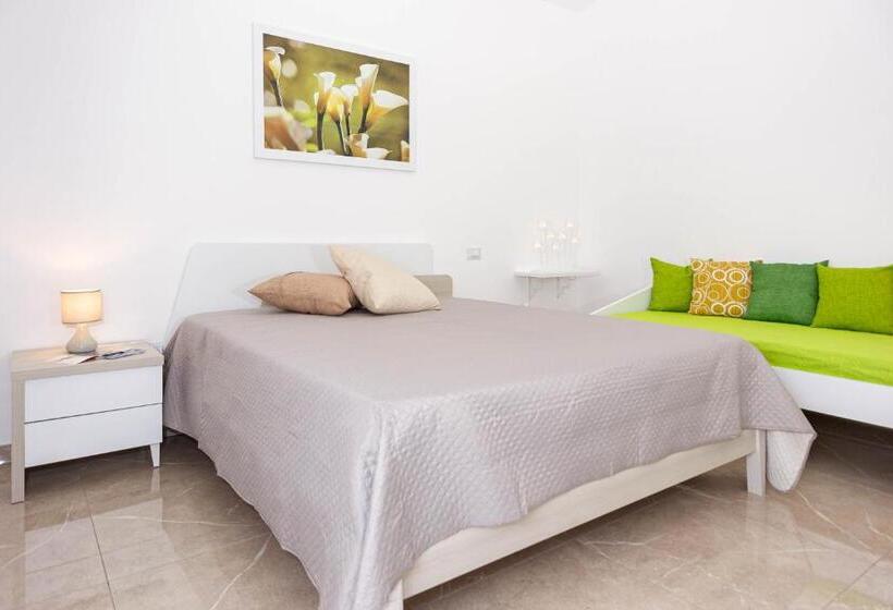 آپارتمان 1 خوابه با چشمانداز باغ, Paloma B&b