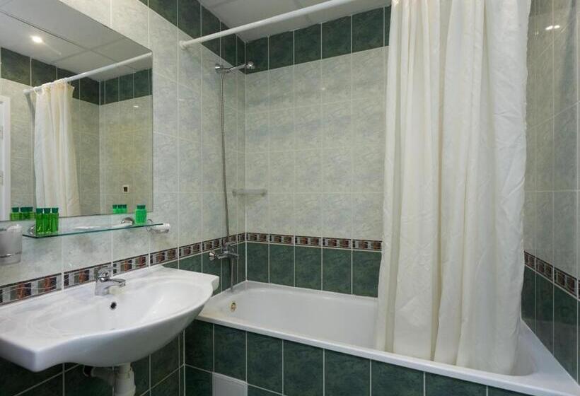 Quarto Standard Vista Mar Lateral com Sacada, Elena Hotel And Wellness   All Inclusive