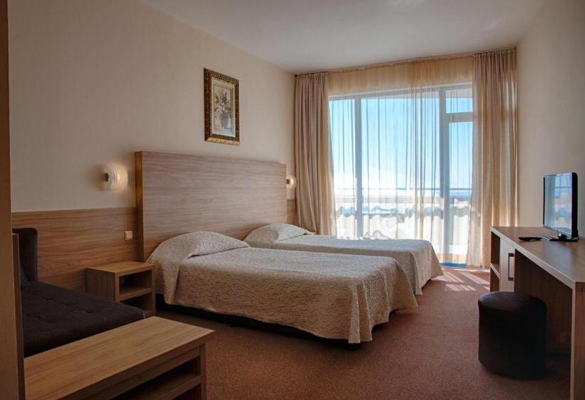 Номер Стандард Боковой Вид на Море с Балконом, Elena Hotel And Wellness   All Inclusive