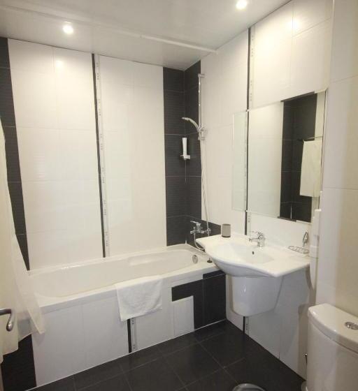 شقة بغرفة نوم واحدة, Dafovska