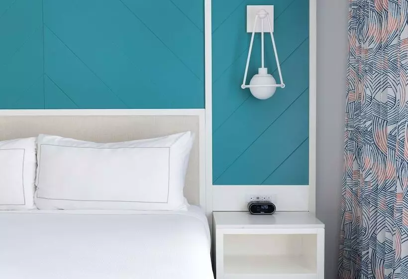 سوئیت برای معلولان, Doubletree Suites By Hilton Naples