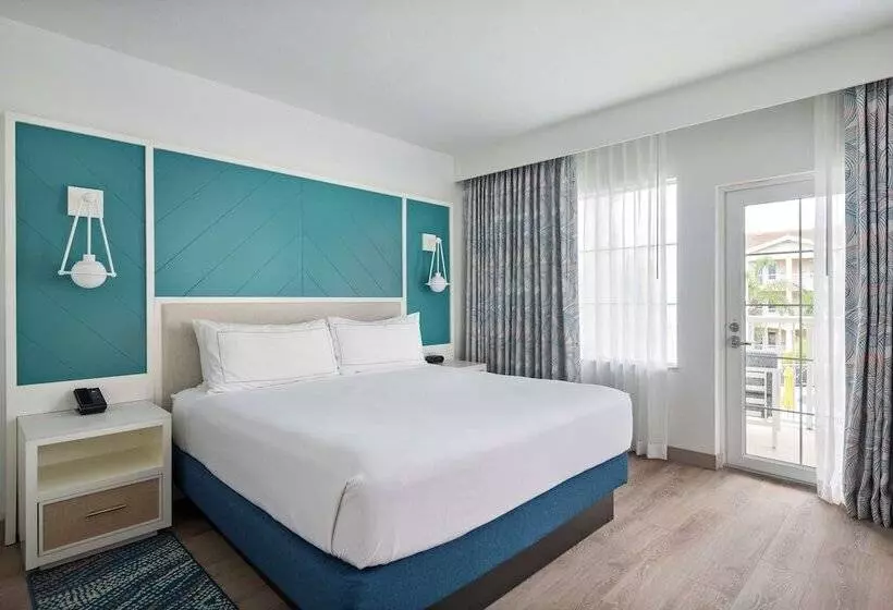 سوئیت برای معلولان, Doubletree Suites By Hilton Naples