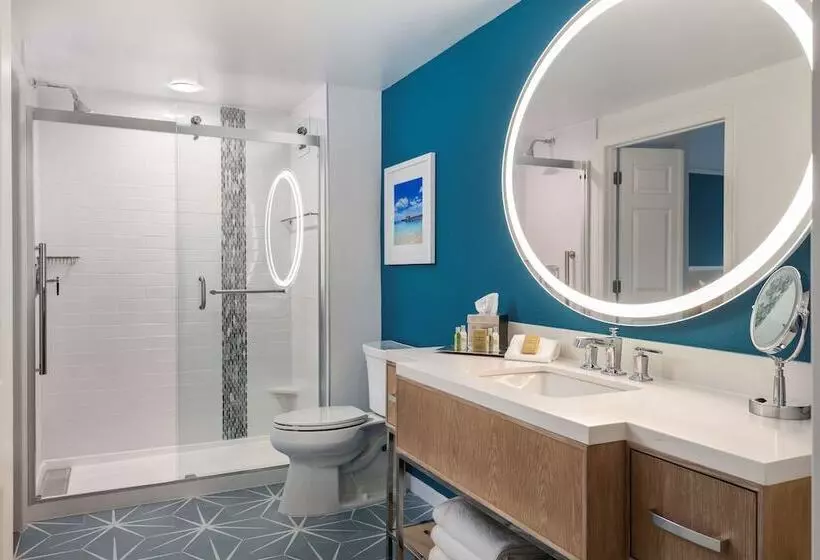 سوئیت با چشم‌انداز, Doubletree Suites By Hilton Naples