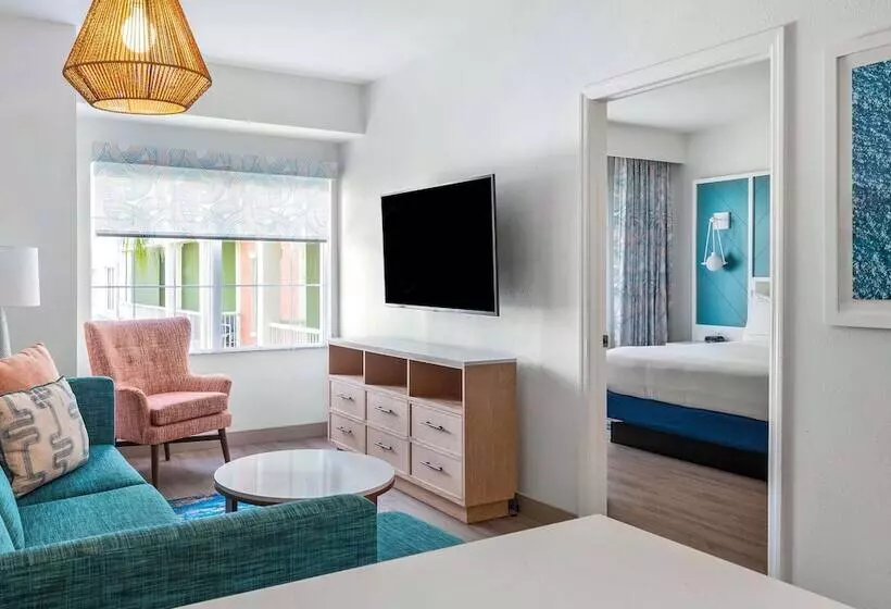 سوئیت با چشم‌انداز, Doubletree Suites By Hilton Naples