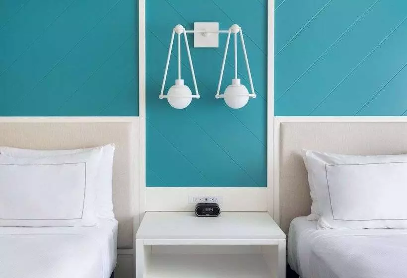 سوئیت برای معلولان, Doubletree Suites By Hilton Naples