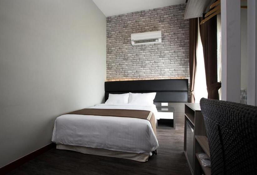 标准间带阳台, G Hotel Gurney