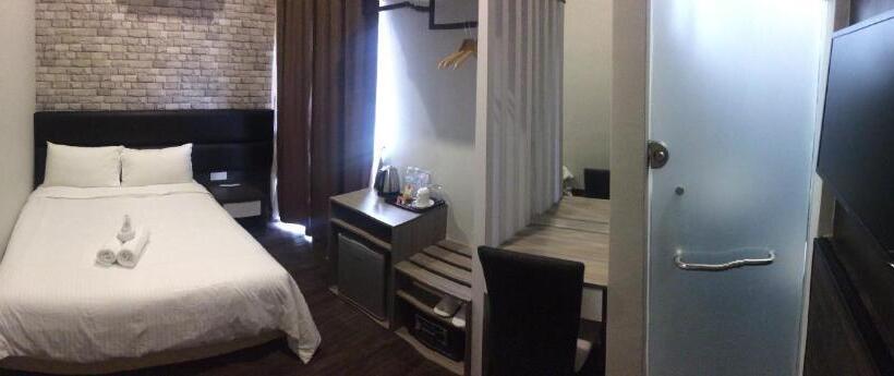 标准间带阳台, G Hotel Gurney