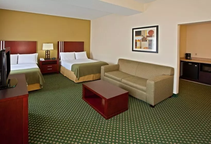 ２ダブルベッドのスタンダードルーム, Holiday Inn Express & Suites Indianapolis   East, An Ihg