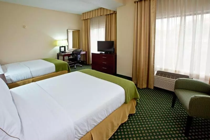 スイート, Holiday Inn Express & Suites Indianapolis   East, An Ihg