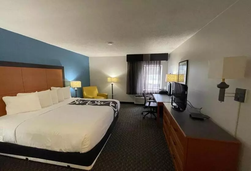 キングサイズベッドのデラックスルーム, La Quinta By Wyndham Baton Rouge Siegen Lane