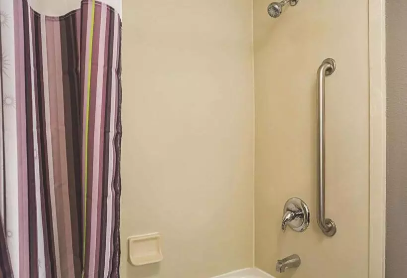 キングサイズベッドのエクゼクティブルーム, La Quinta By Wyndham Baton Rouge Siegen Lane