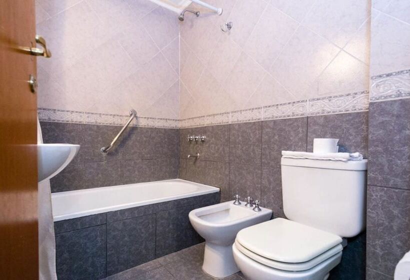 Номер Стандарт Трехместный, Marcopolo Suites Calafate