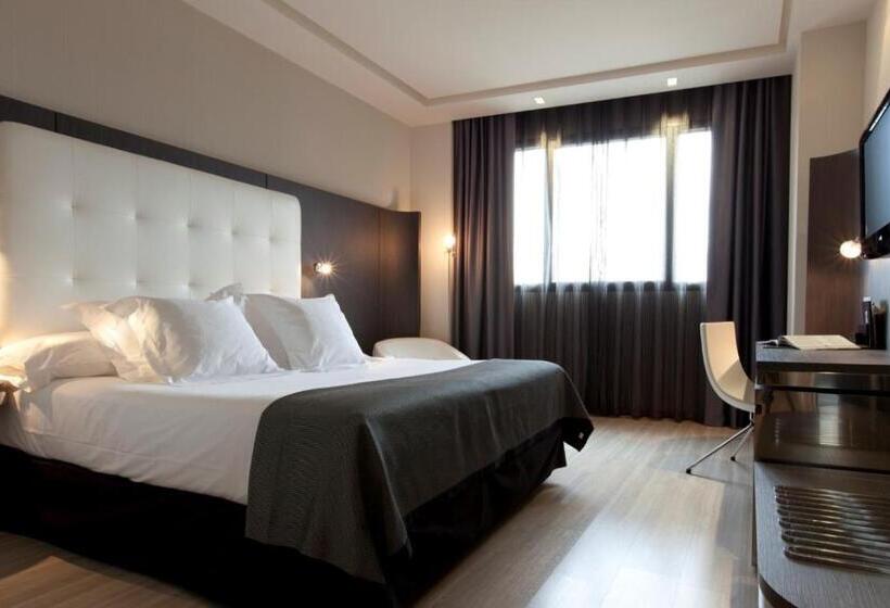 اتاق استاندارد, Maydrit Airport