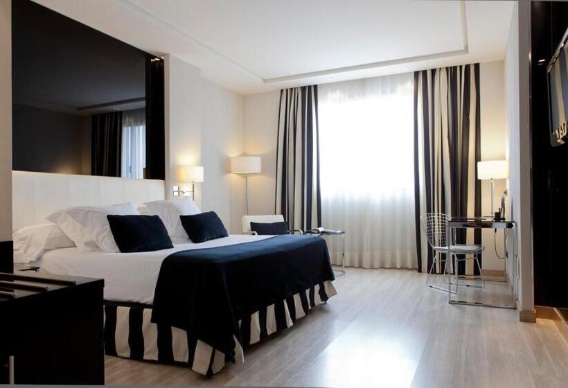 اتاق اجرایی, Maydrit Airport