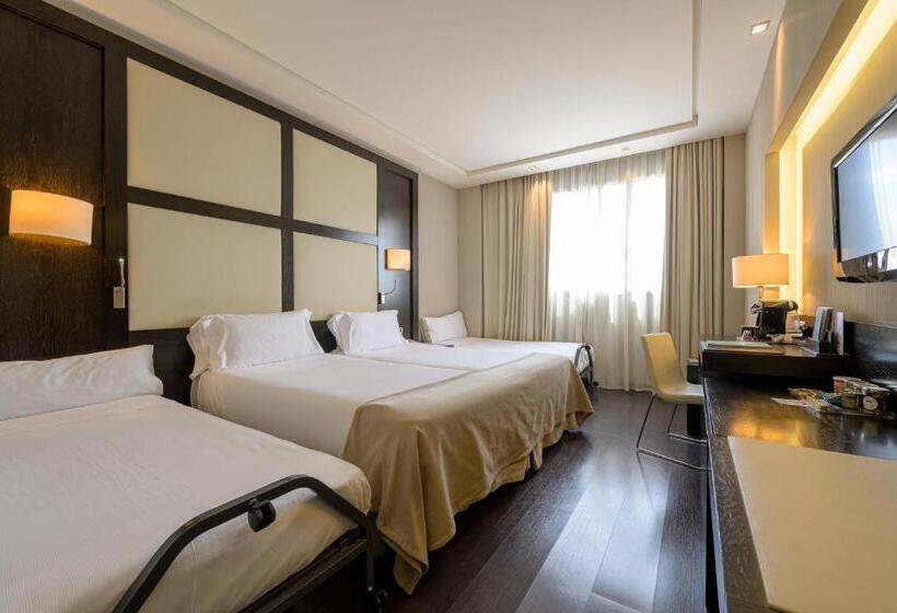 اتاق استاندارد چهار تخته, Maydrit Airport